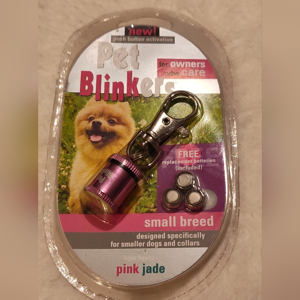NEW! Pet Blinker (Small Breed)